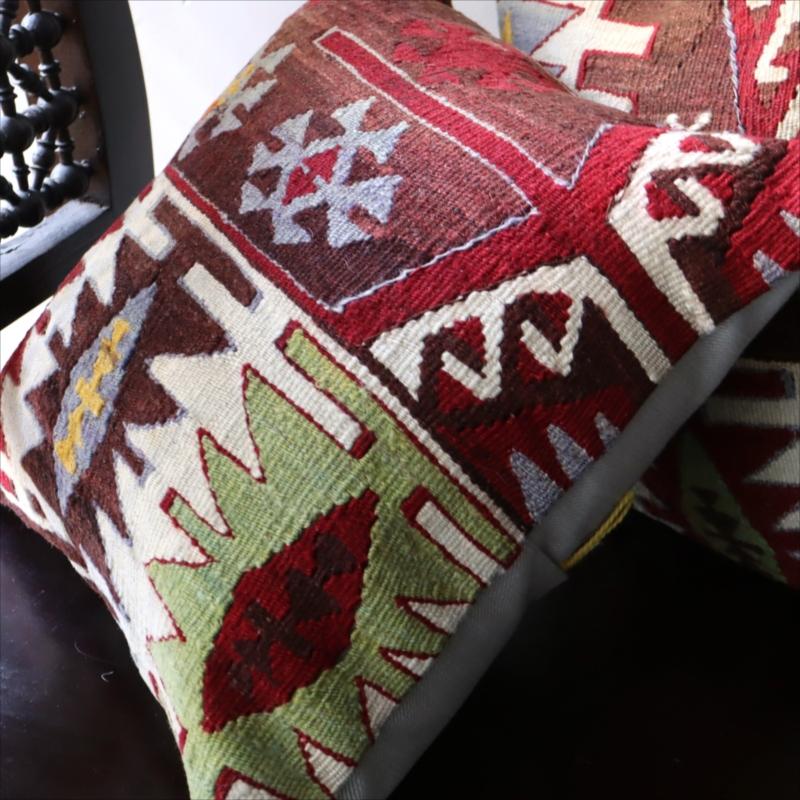 オールドキリム クッションカバートルコ南部アダナ地方 チフカナットキリム |  | 01