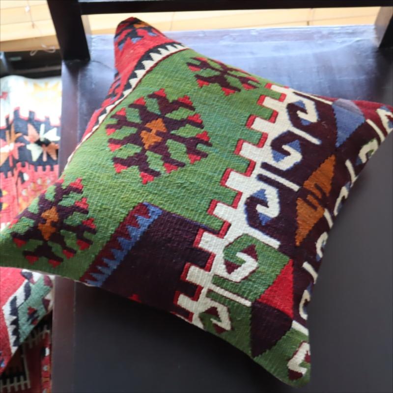 オールドキリム クッションカバーマラテヤ チフカナットキリム |  | 02