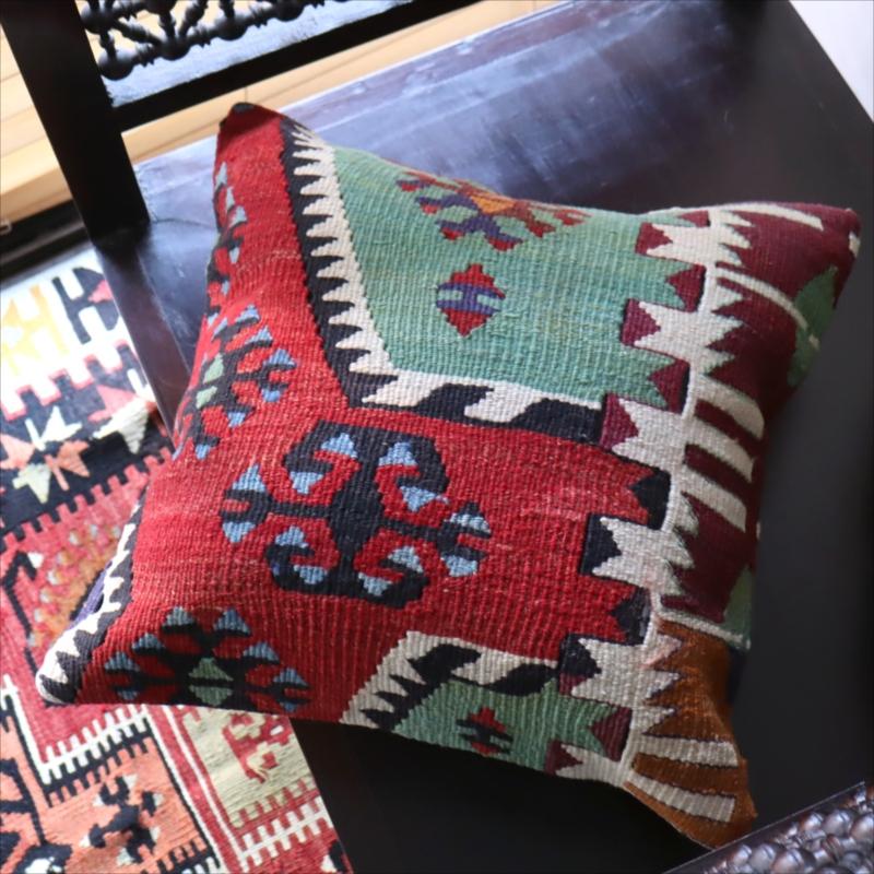 オールドキリム クッションカバーマラテヤ チフカナットキリム |  | 02