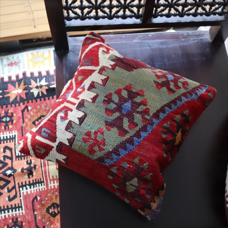 オールドキリム クッションカバーマラテヤ チフカナットキリム |  | 02