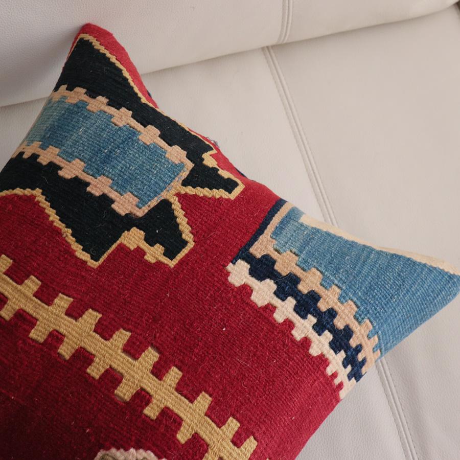 オールドキリム クッションカバー 40cm角 40×40cm コンヤ　サンドゥック　トルコキリム |  | 02