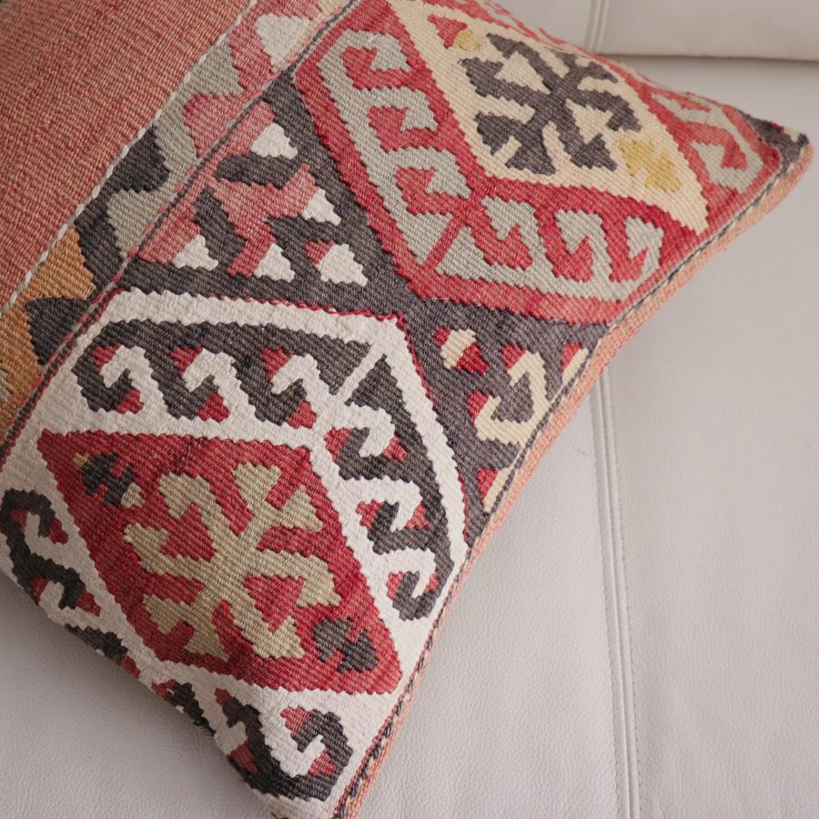 オールドキリム クッションカバー 40cm角 40×40cm フェティエ |  | 02