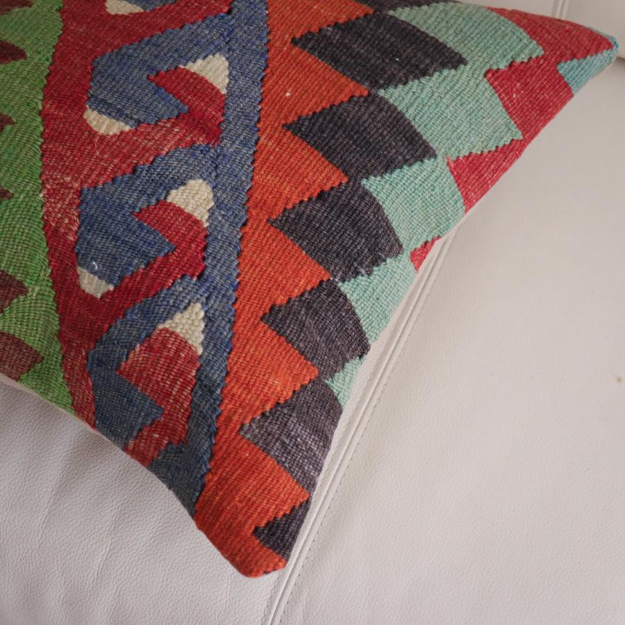 オールドキリム クッションカバー 40cm角 40×40cm エシュメ |  | 02