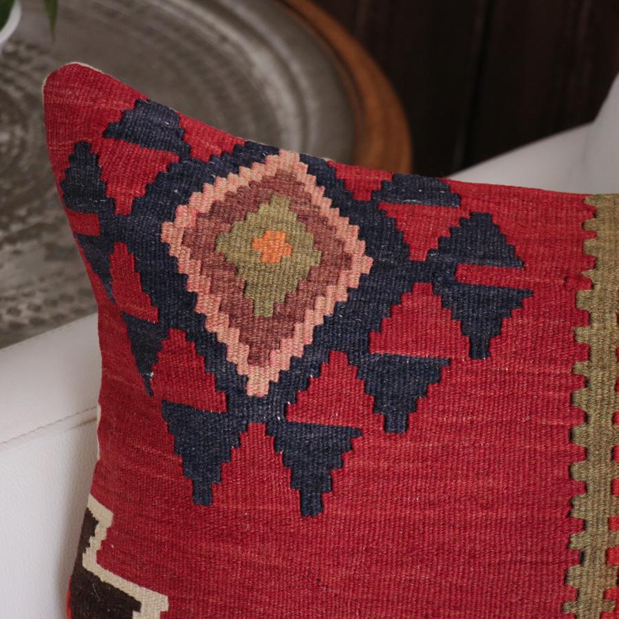 オールドキリム クッションカバー 40cm角 40×40cm クバ　レッド＆ネイビー　コーカサス地方 |  | 01