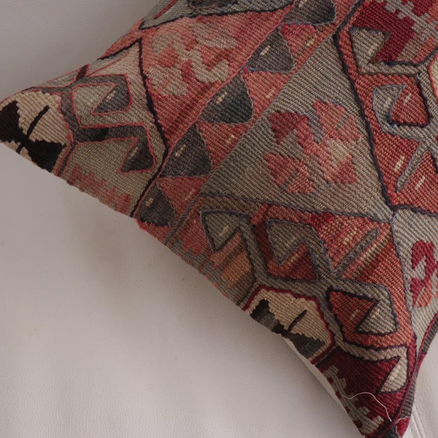オールドキリム クッションカバー 40cm角 40×40cm ハッキャリ　トルコキリム |  | 02