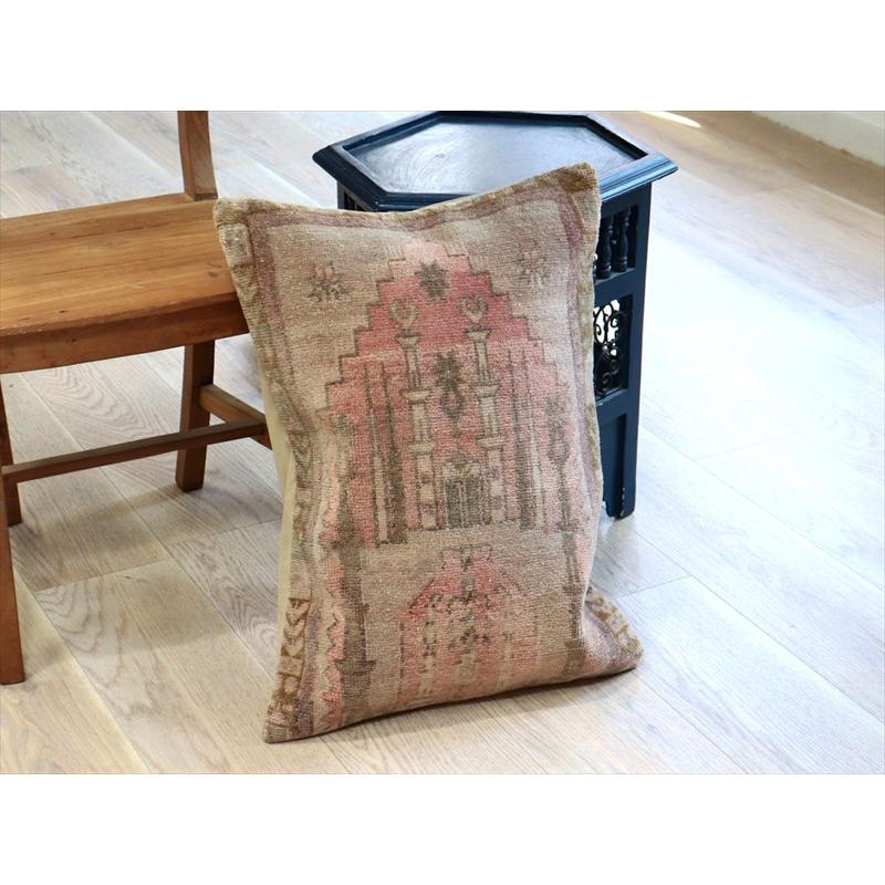 トライバルラグ 絨毯クッション 62×44cm シワス・モスク ミフラープ |  | 06
