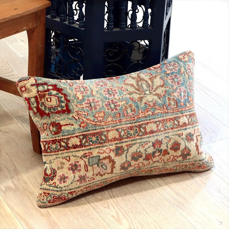 トライバルラグ 絨毯クッション 50×34cm コンヤ・ブルー＆レッド/横長 Lumber Pillow | 