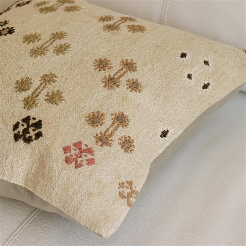 オールドキリムクッションカバー　40cm角サイズクリーム色　ジジム　Sivas Old Kilim |  | 02