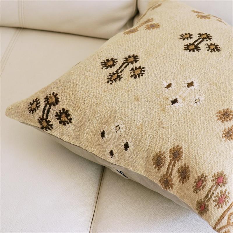 オールドキリムクッションカバー　40cm角サイズクリーム色　ジジム　Sivas Old Kilim |  | 03