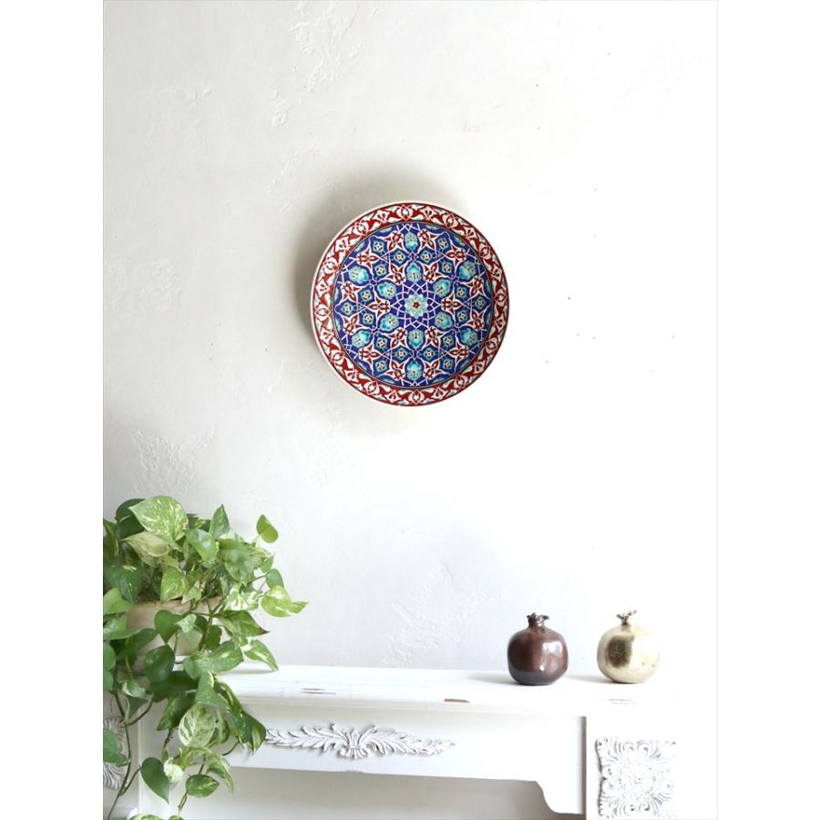 トルコ・キュタフヤ陶器 飾り絵皿 直径31cm アラベスク文様 オットマン