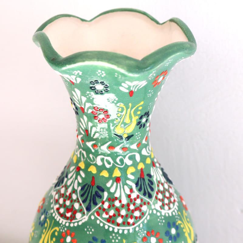 花柄彫刻の緑色陶器花瓶 トルコ陶器 花瓶 チューリップ型 Lサイズ 高さ24×直径10cm フラワー