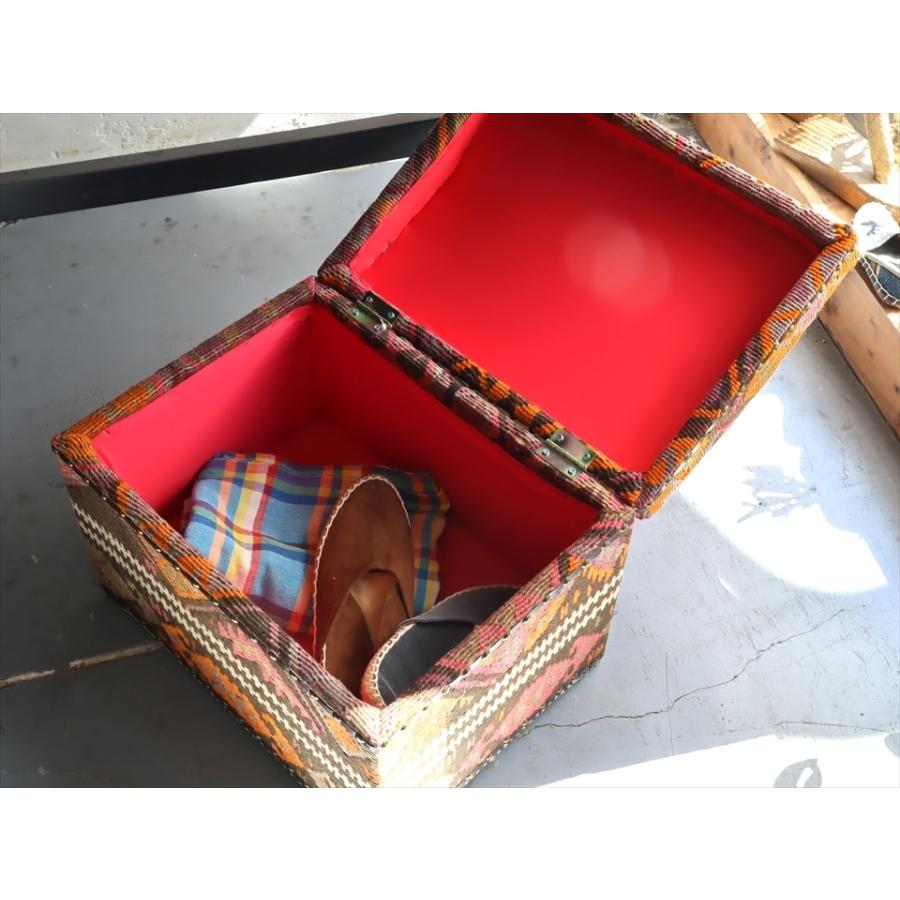 オールドキリム木製家具 宝箱Ｌサイズカルス W46.5xH35xD35cm | ブランド登録なし | 06