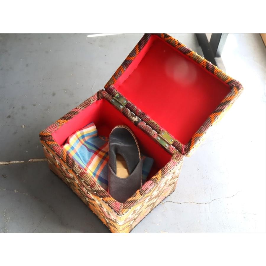 オールドキリム木製家具 宝箱Ｍサイズカルス W36.5xH31xD27cm | ブランド登録なし | 06