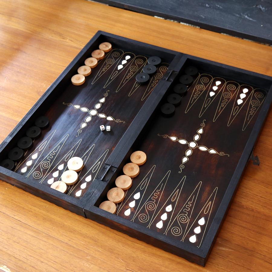 バックギャモン Backgammon 折り畳み式 螺鈿模様 チェス バックギャモン Backgammon 折り畳み式 螺鈿模様 チェス