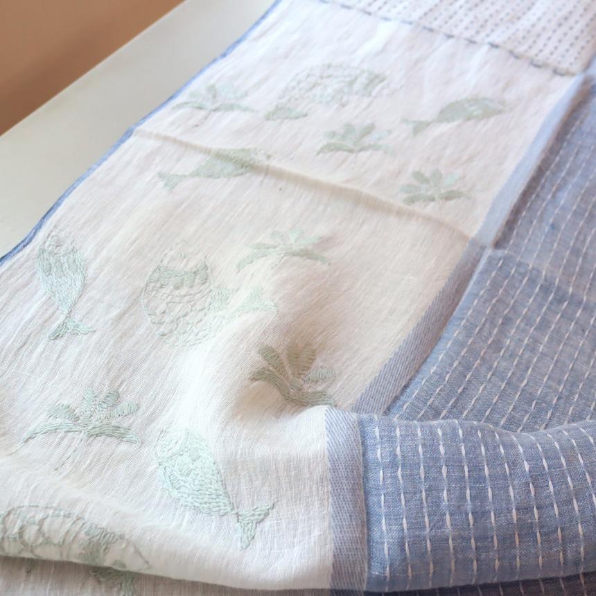 手刺繍 ストール 綿麻混 ブルーｘホワイト バイカラー 魚柄 カディ インド　 | ブランド登録なし | 06