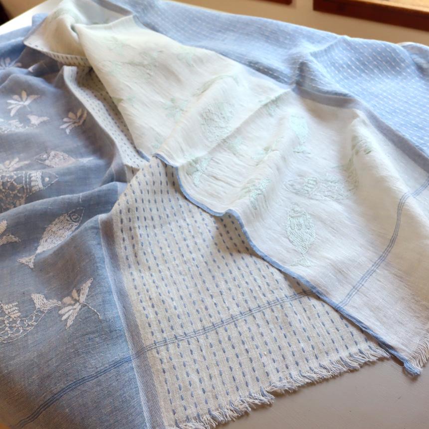 手刺繍 ストール 綿麻混 ブルーｘホワイト バイカラー 魚柄 カディ インド　 | ブランド登録なし | 08