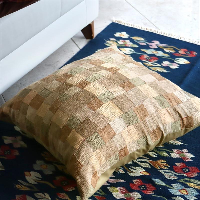 カンタ刺繍　シルク　クッションカバー59×58cmモザイクパッチワーク　ベージュ＆ブラウン | ブランド登録なし | 06