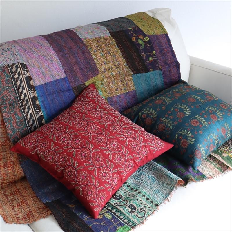 カンタ刺繍　シルク　クッションカバー38×38cmレッド　連なる花のモチーフ | ブランド登録なし | 04