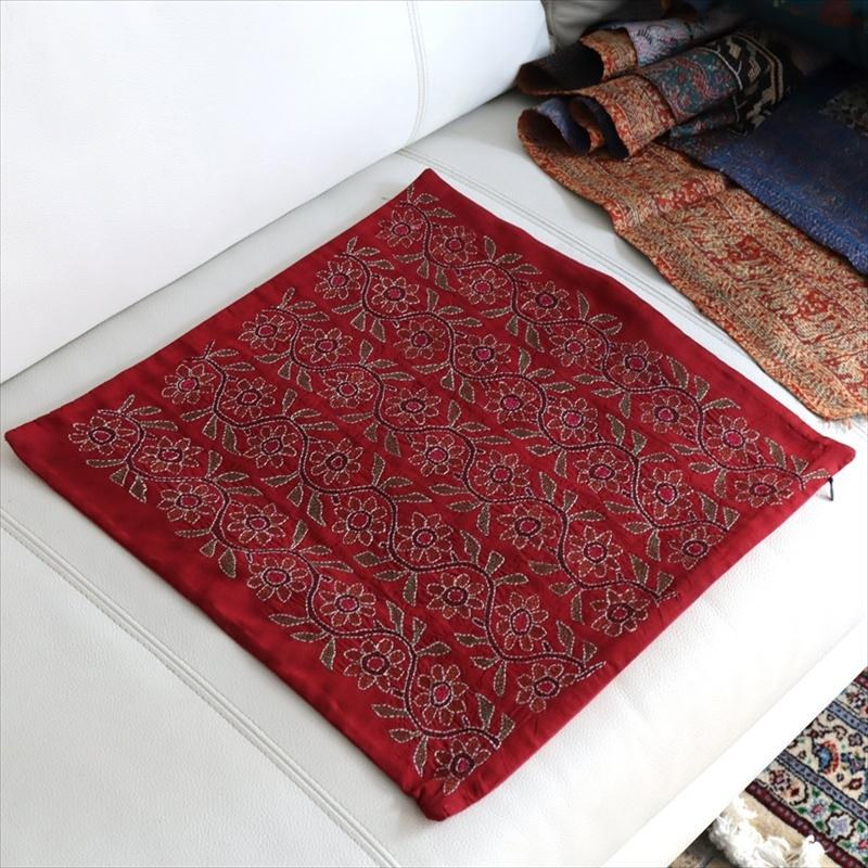 カンタ刺繍　シルク　クッションカバー38×38cmレッド　連なる花のモチーフ | ブランド登録なし | 05