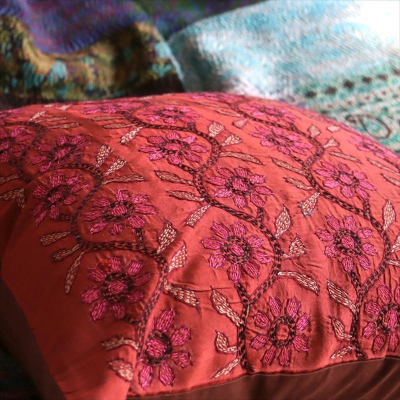 カンタ刺繍　シルク　クッションカバー38×38cmレンガ色　連なる花 | ブランド登録なし | 05