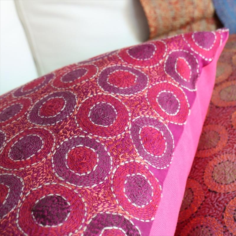カンタ刺繍　シルク　クッションカバー40×39cmフューシャ　サークルパターン | ブランド登録なし | 03