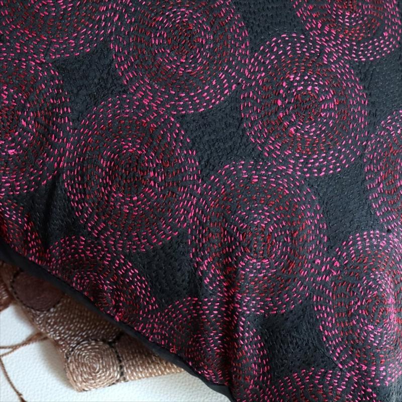 カンタ刺繍　シルク　クッションカバー44×42cmピンク　サークルパターン | ブランド登録なし | 04