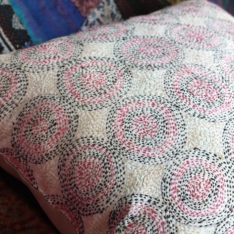 カンタ刺繍　シルク　クッションカバー39×39cmベージュ　サークルパターン | ブランド登録なし | 02