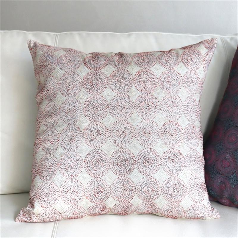 カンタ刺繍　シルク　クッションカバー49×49cmアイボリー　サークルパターン | ブランド登録なし