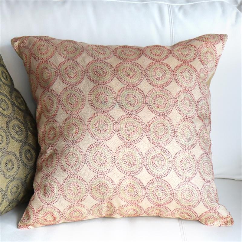 カンタ刺繍　シルク　クッションカバー51×49cmベージュ　サークルパターン | ブランド登録なし