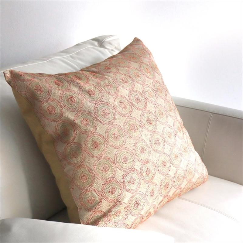 カンタ刺繍　シルク　クッションカバー57×56cmベージュ　サークルパターン | ブランド登録なし | 01