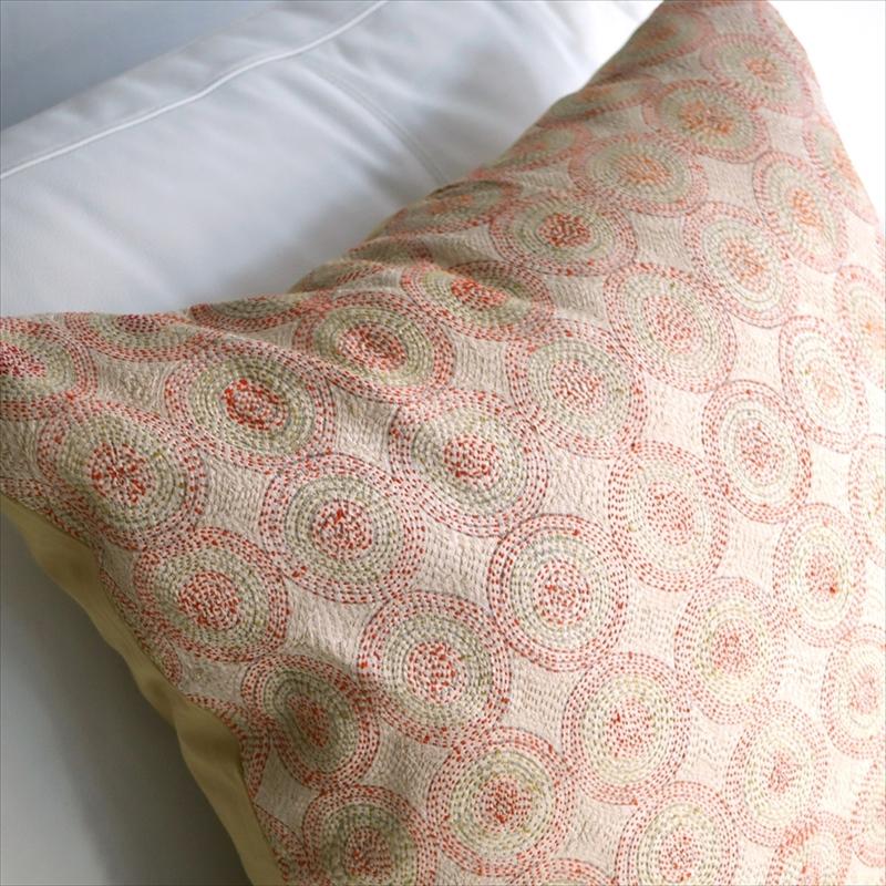 カンタ刺繍　シルク　クッションカバー57×56cmベージュ　サークルパターン | ブランド登録なし | 02