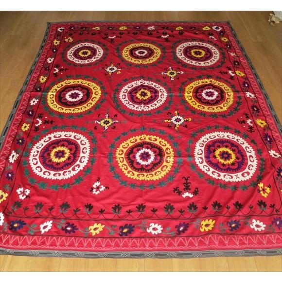 ウズベキスタンの刺繍布オールドスザンニ赤色の地/白と黄色のまあるい9