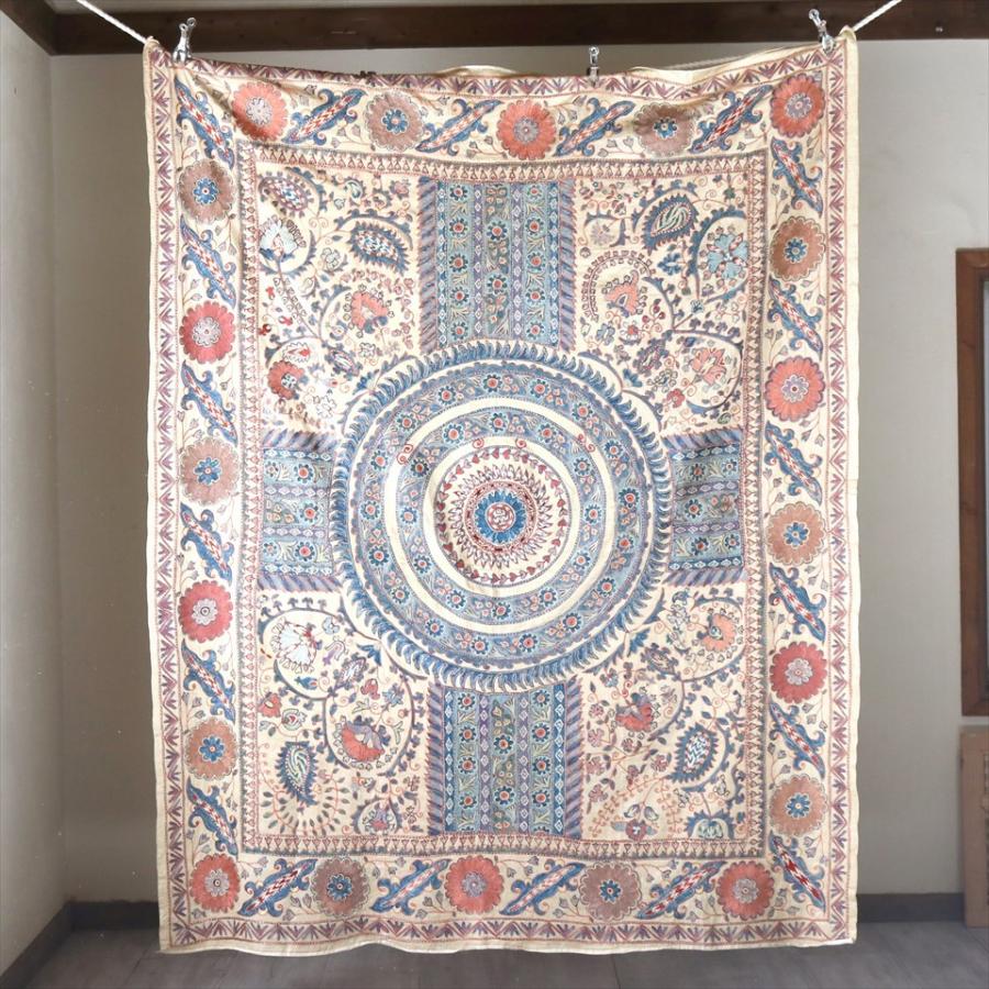 スザンニ刺繍・アンティークデザインリプロダクション 190x150cm サークルクロス・花とペイズリー | ブランド登録なし