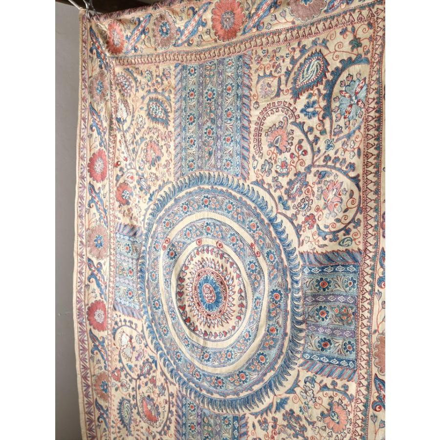 スザンニ刺繍・アンティークデザインリプロダクション 190x150cm サークルクロス・花とペイズリー | ブランド登録なし | 02