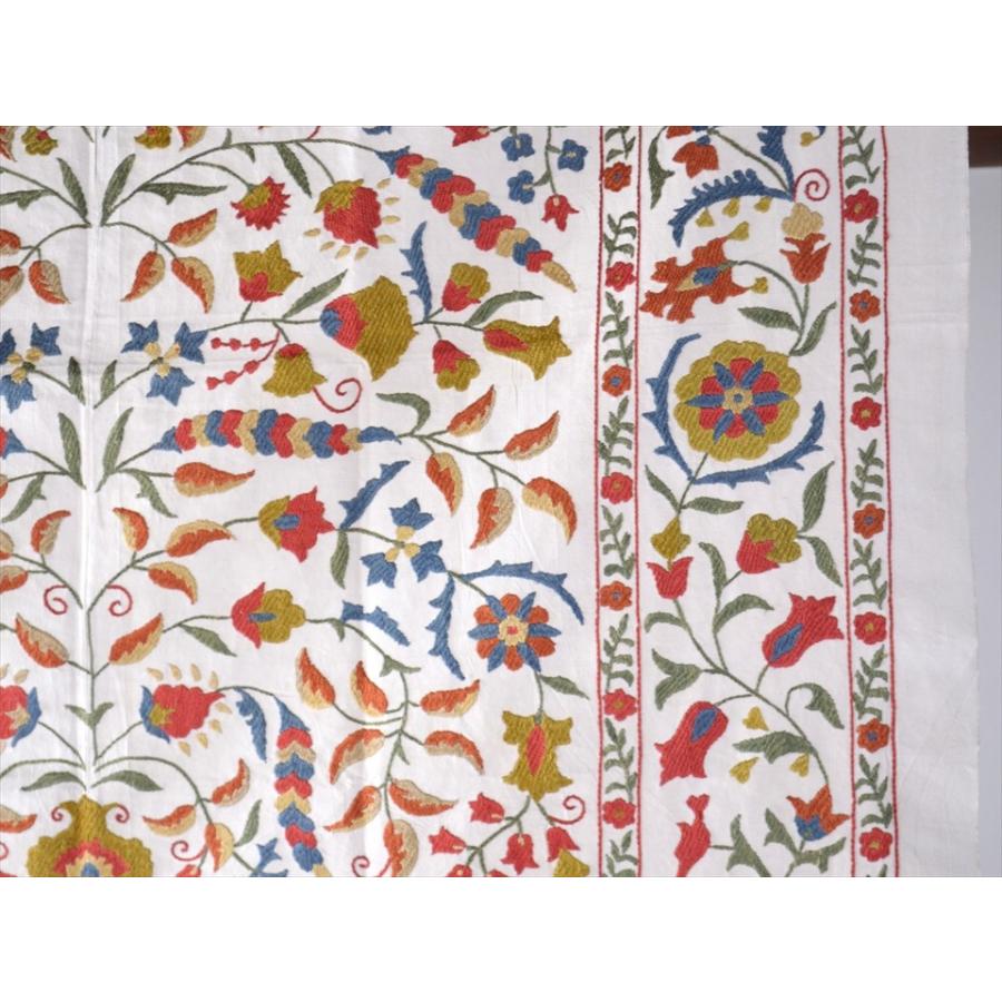 スザンニ刺繍・アンティークデザインリプロダクション  122x127cm 咲き乱れる花　Suzani, Uzbekistan Suzani, Embroidary | ブランド登録なし | 03
