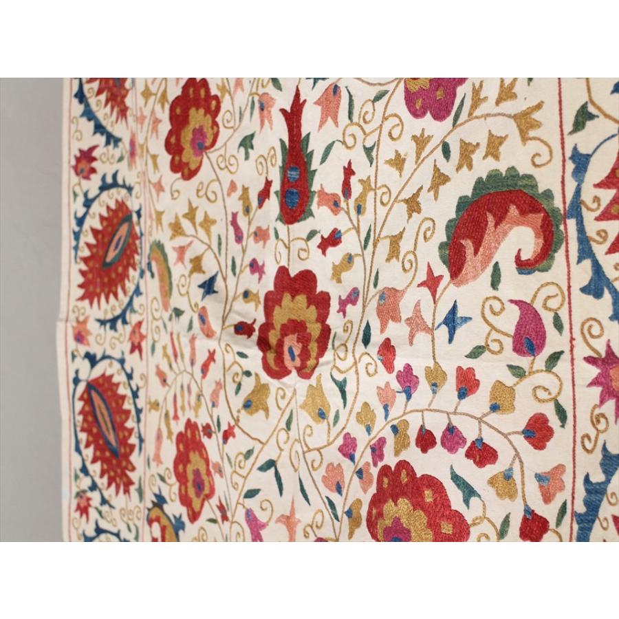 スザンニ刺繍・アンティークデザインリプロダクション 130x95cm アンティークデザインを複製した伝統柄/パルメットとすずらん | ブランド登録なし | 02