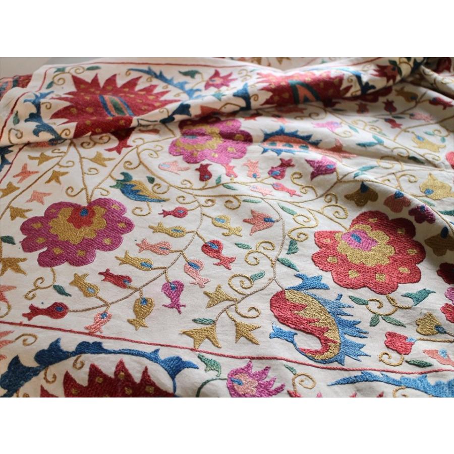 スザンニ刺繍・アンティークデザインリプロダクション 130x95cm アンティークデザインを複製した伝統柄/パルメットとすずらん | ブランド登録なし | 06