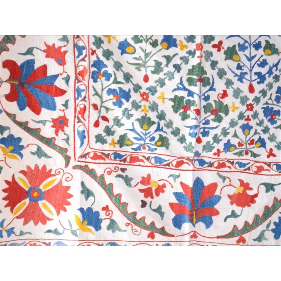 Suzani, Uzbekistan Suzani, Embroidary　ウズベキスタン・スザンニ刺繍布 115x94cm アンティークデザイン　咲き誇る花・トレリス　 | ブランド登録なし | 03