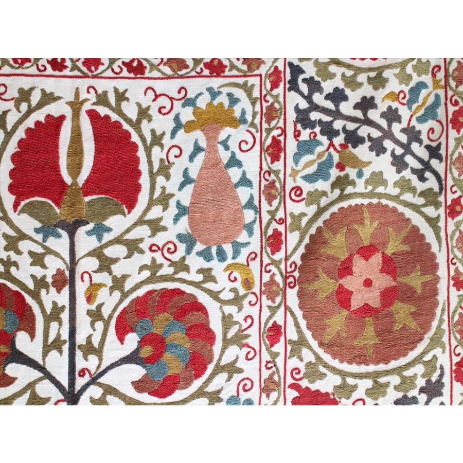 スザンニ刺繍・アンティークデザインリプロダクション 154x102cm アンティークデザインを複製した伝統柄/生命の樹・大輪の花 | ブランド登録なし | 04