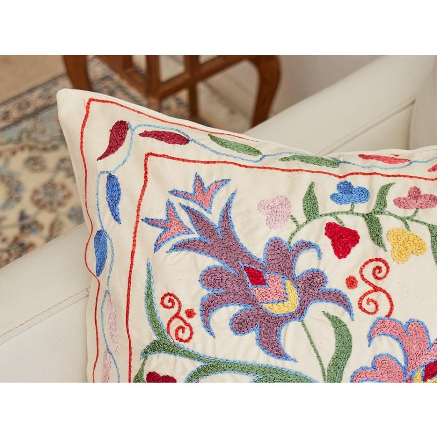 スザンニ刺繍 クッションカバー 45×44cm ウズベキスタン Suzani スザニの画像