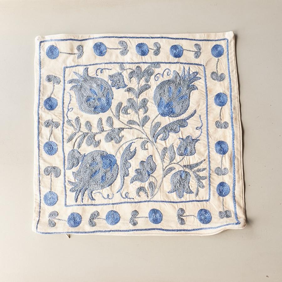 スザンニ刺繍 クッションカバー 46×45cm ウズベキスタン Suzani スザニ ザクロの実の画像