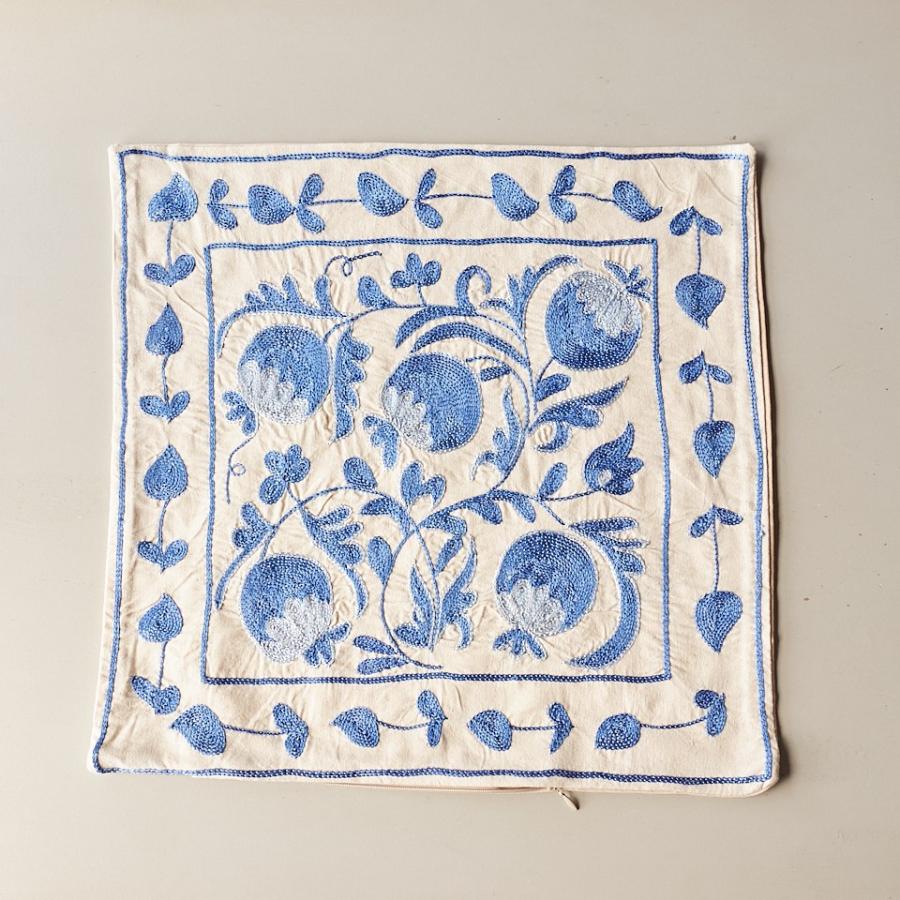 スザンニ刺繍 クッションカバー 43×42cm ウズベキスタン Suzani スザニ ザクロの実の画像