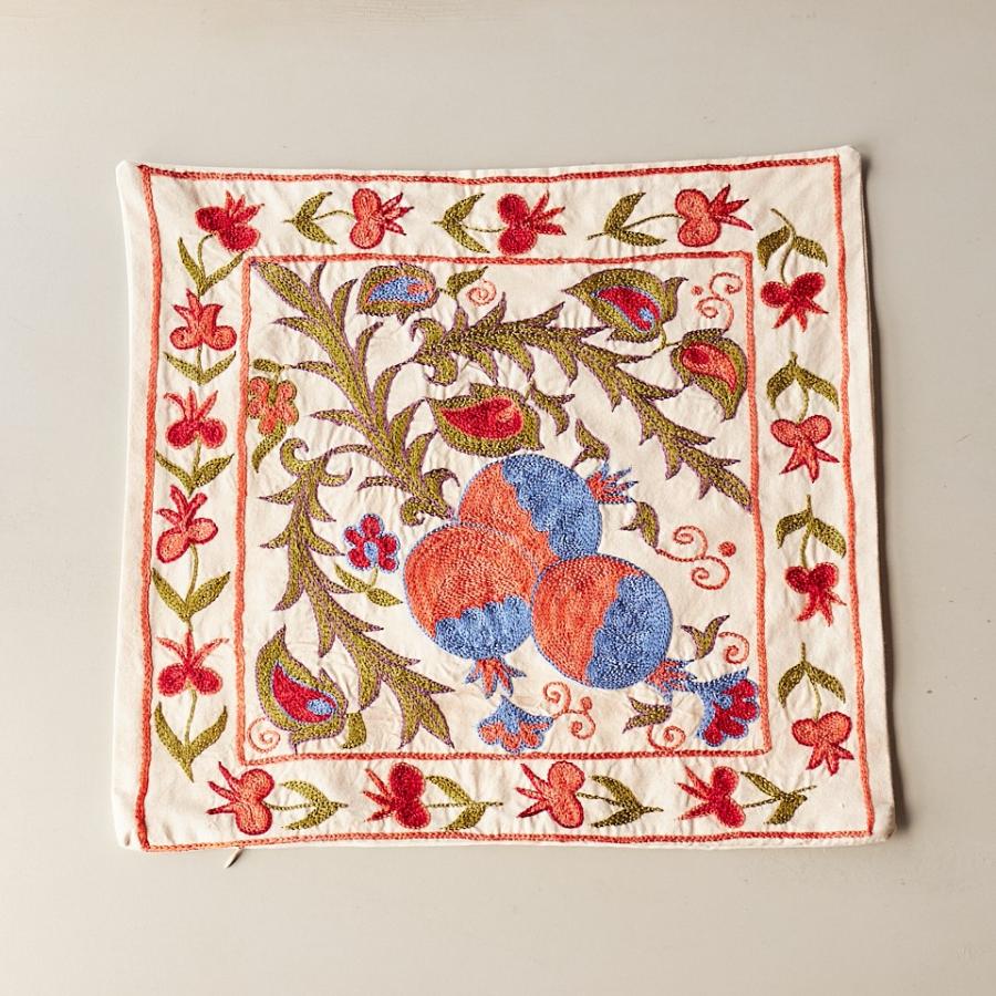 スザンニ刺繍 クッションカバー 45×43cm ウズベキスタン Suzani スザニの画像