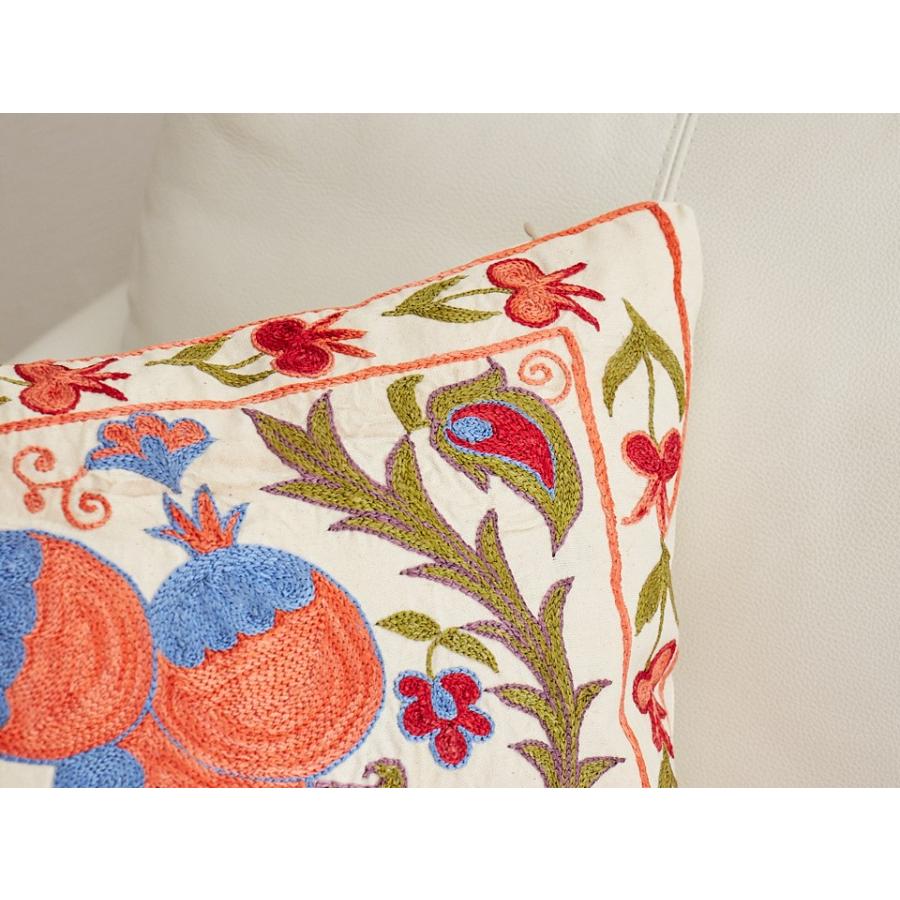 スザンニ刺繍 クッションカバー 45×43cm ウズベキスタン Suzani スザニの画像