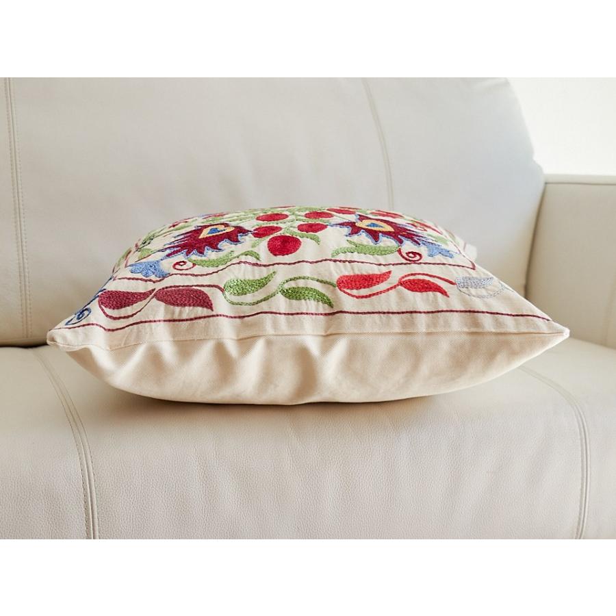 スザンニ刺繍 クッションカバー 手刺繍 44×44cm ウズベキスタン　Suzani スザニ |  | 05