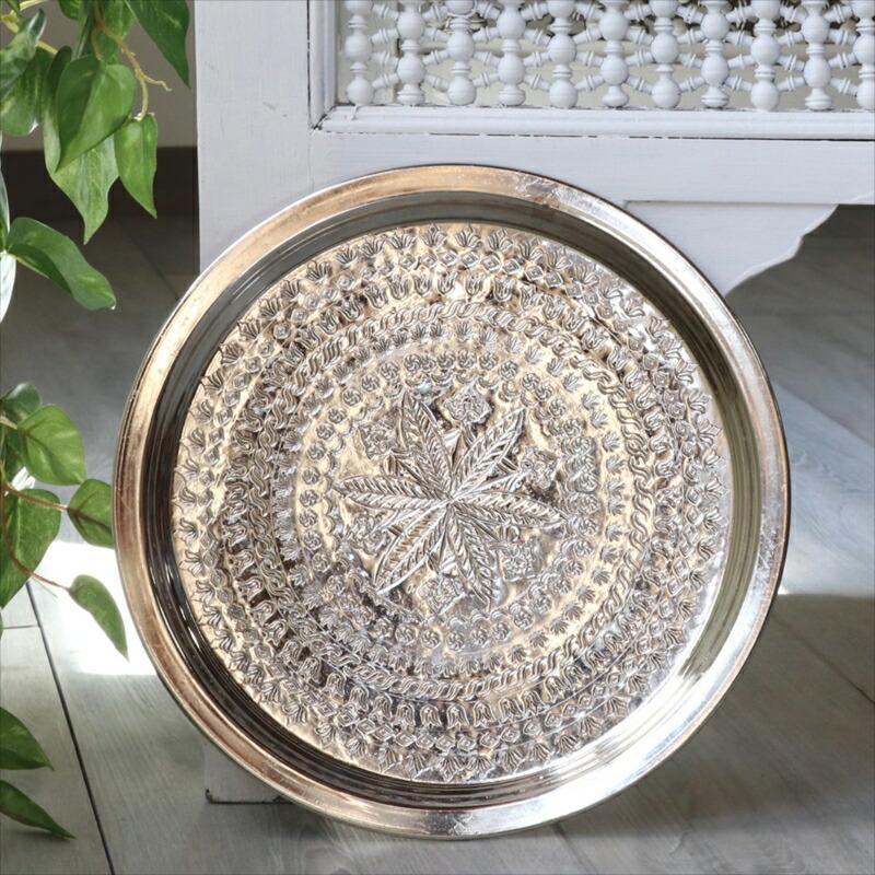 銅製の丸盆 シルバー 直径28cm  手作り＆手彫り 花と葉と波のモチーフ/Silver Tray hand made | ブランド登録なし