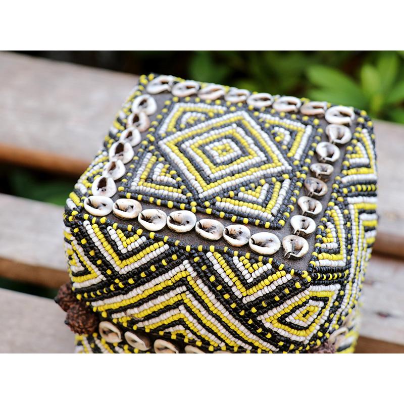 ビーズ装飾の婚礼用宝箱 スマトラ島/竹かご ヴィンテージ　SUMATRAN WEDDING BOX 黄色と黒のひし形 | ブランド登録なし | 01