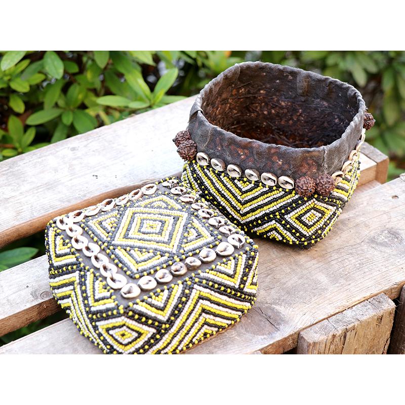 ビーズ装飾の婚礼用宝箱 スマトラ島/竹かご ヴィンテージ　SUMATRAN WEDDING BOX 黄色と黒のひし形 | ブランド登録なし | 03