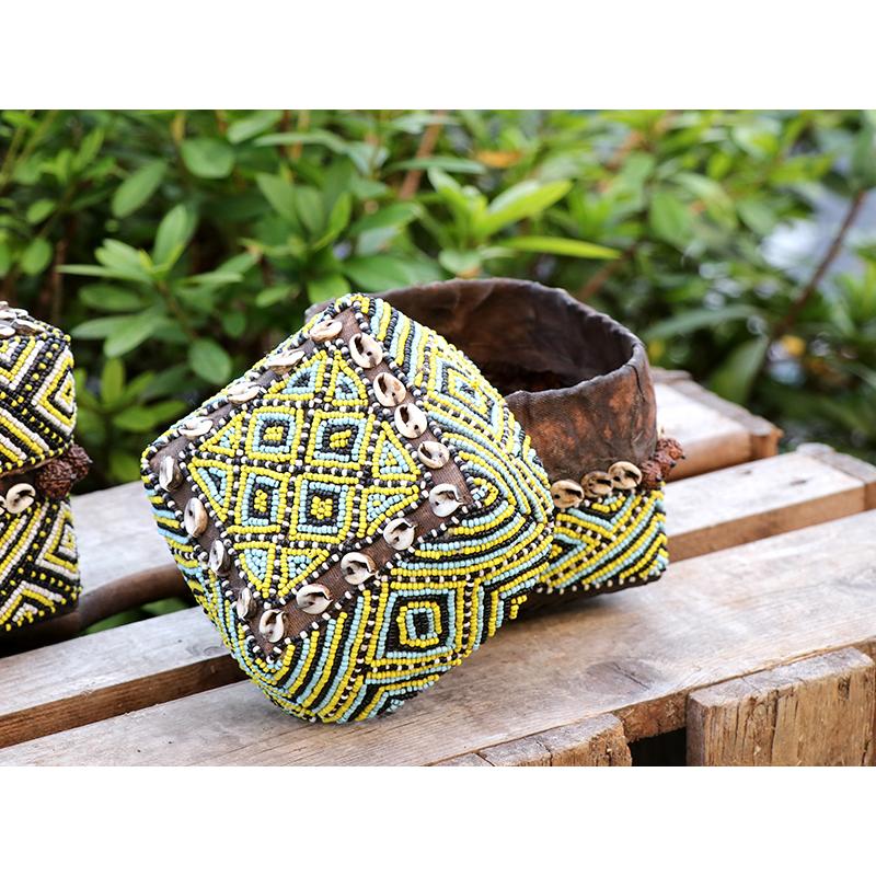 ビーズ装飾の婚礼用宝箱 スマトラ島/竹かご ヴィンテージ　SUMATRAN WEDDING BOX 黄色とブルーのひし形 | ブランド登録なし | 01