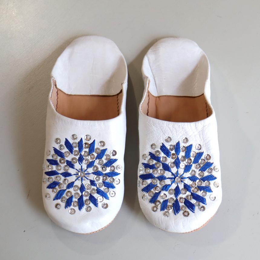 Morocco Babouche バブーシュ　刺繍スパンコール/24cm 白＆青＆シルバー |  | 01
